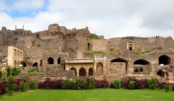 Featured Image of Golconda Fort