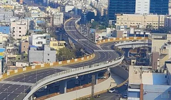 Hitec City vs Kukatpally 2026